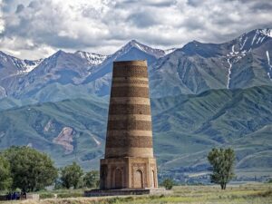 Frauenreise zum Burana-Turm in Kirgistan